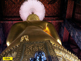 Rear section view of the Phra Sikayamunee Buddha at Wat Suthat