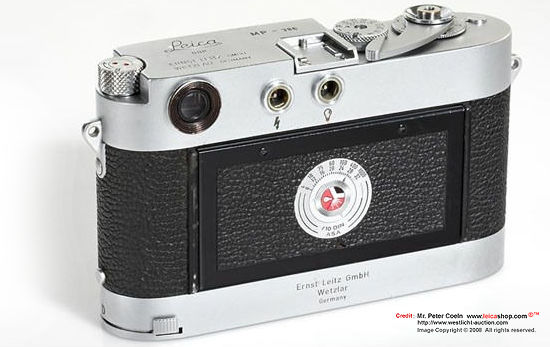 Rear section view of a Leica MP with Leicavit MP Summicron 12 f