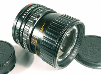 Canon FDN 28-55mm f/3.5~4.5 zoom lens