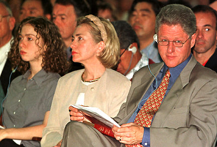 Bill and his family.jpg (63k) Loading...