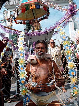 Thaipusam.jpg (38k) Loading...