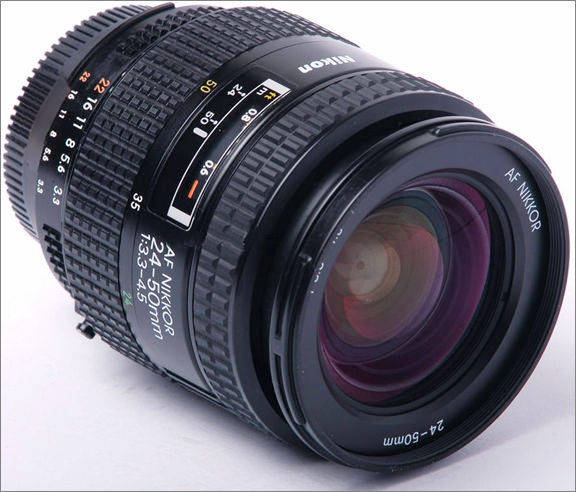 Nikon AF Nikkor 24-50mm f/3.3~4.5s wideangle zoom lens