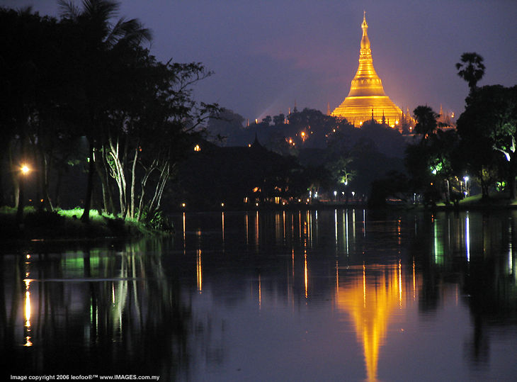 Swedagon Pagoda in the evening, Myanmar 2006