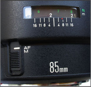 Canon EF 85mm f1.2L Aperture and Distance window