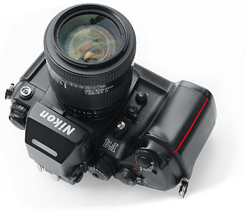 Nikon F4 w/zoom 75-300mm.jpg (18k)