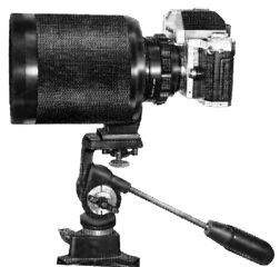 Tripod.jpg (10K)