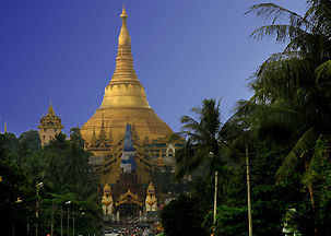 Scale of Human Figure at Shwedagon Pagoda, Yangon