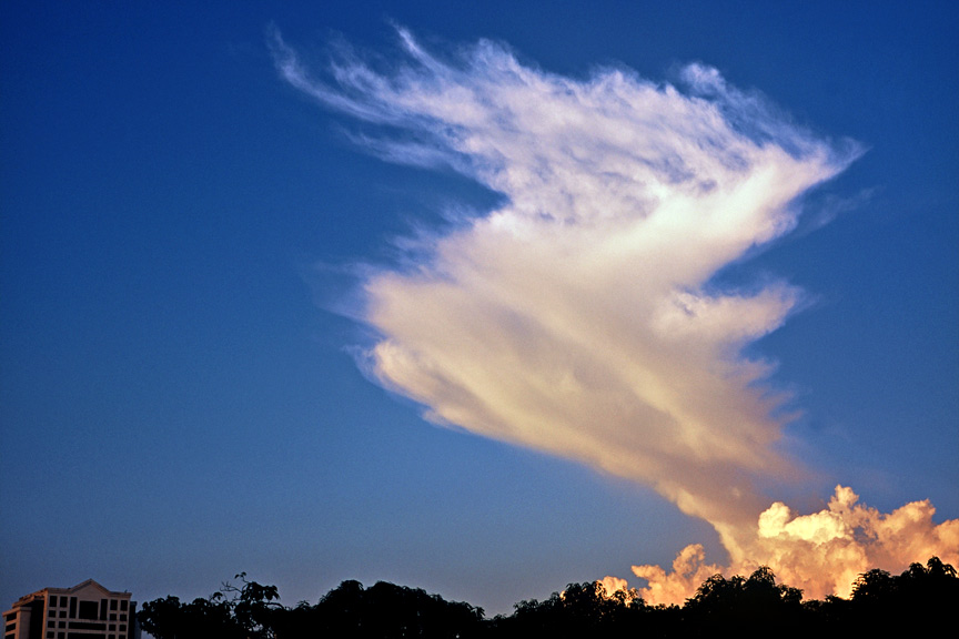 dancingcloud.jpg