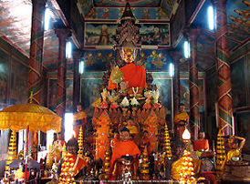 Wat Phnom interior view