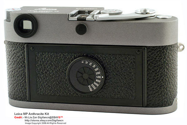 Rear section of Lwica MP Anthracite camera