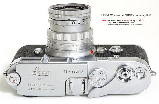 The top plate of the Leica M3 dummy copy for display. A Summicron 5cm f/2.0 lens (also dummy) is used.
