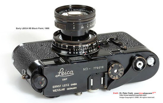An extremely rare piece, an early LEICA M3 Black paint, with matching black paint collapsible Summicron 1:2 f=5cm, 1955