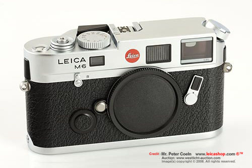 thumbnail image 2 of Genuine Leica M4 / M6 / M6 TTL / M7 Base Plate – Black Chrome, Made In Germany 2 of 5