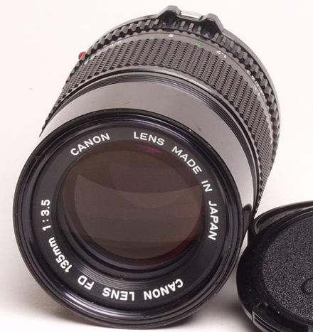 Canon FDn 135mm f/3.5 telephoto front