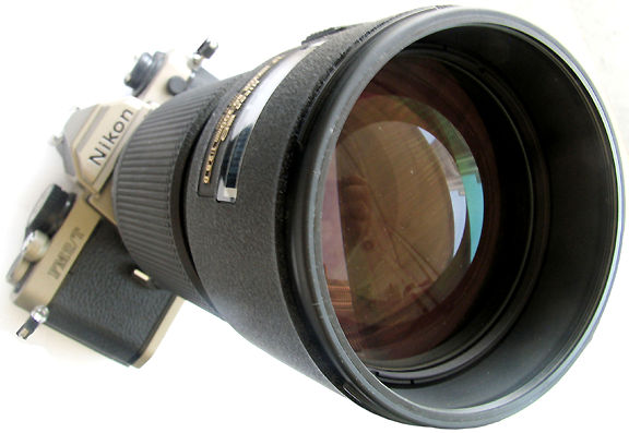 Nikon's AF Zoom Nikkor 80-200mm f/2.8D ED Telephoto Zoom lens Part