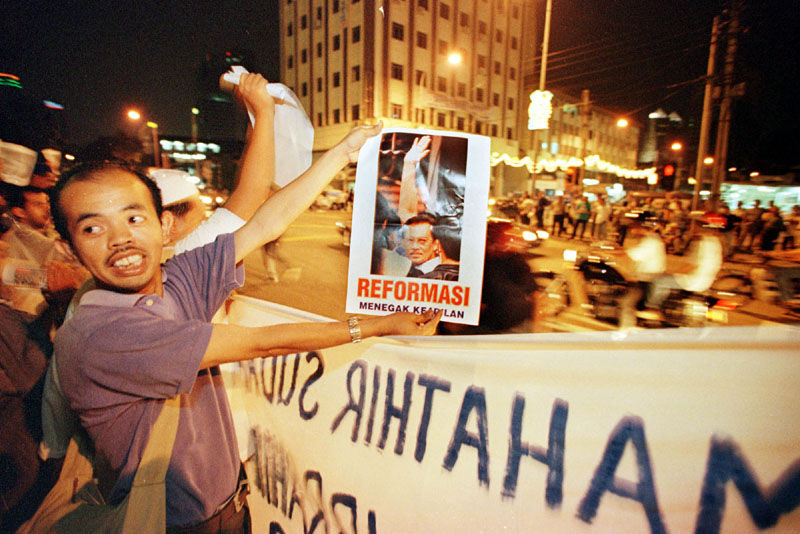 Street demo.jpg (132k) Loading ....